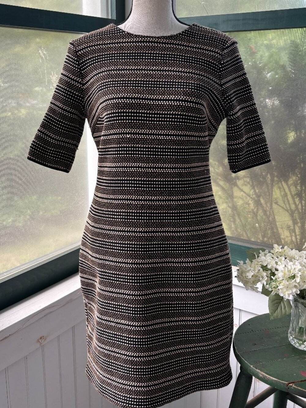 Cynthia Steffe Black Tan White Textured Shift Dress Size 4 Like New